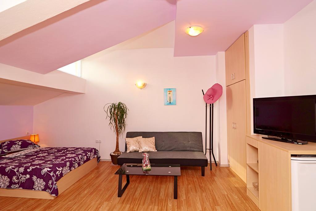 Batak Studio Burgas City Zimmer foto