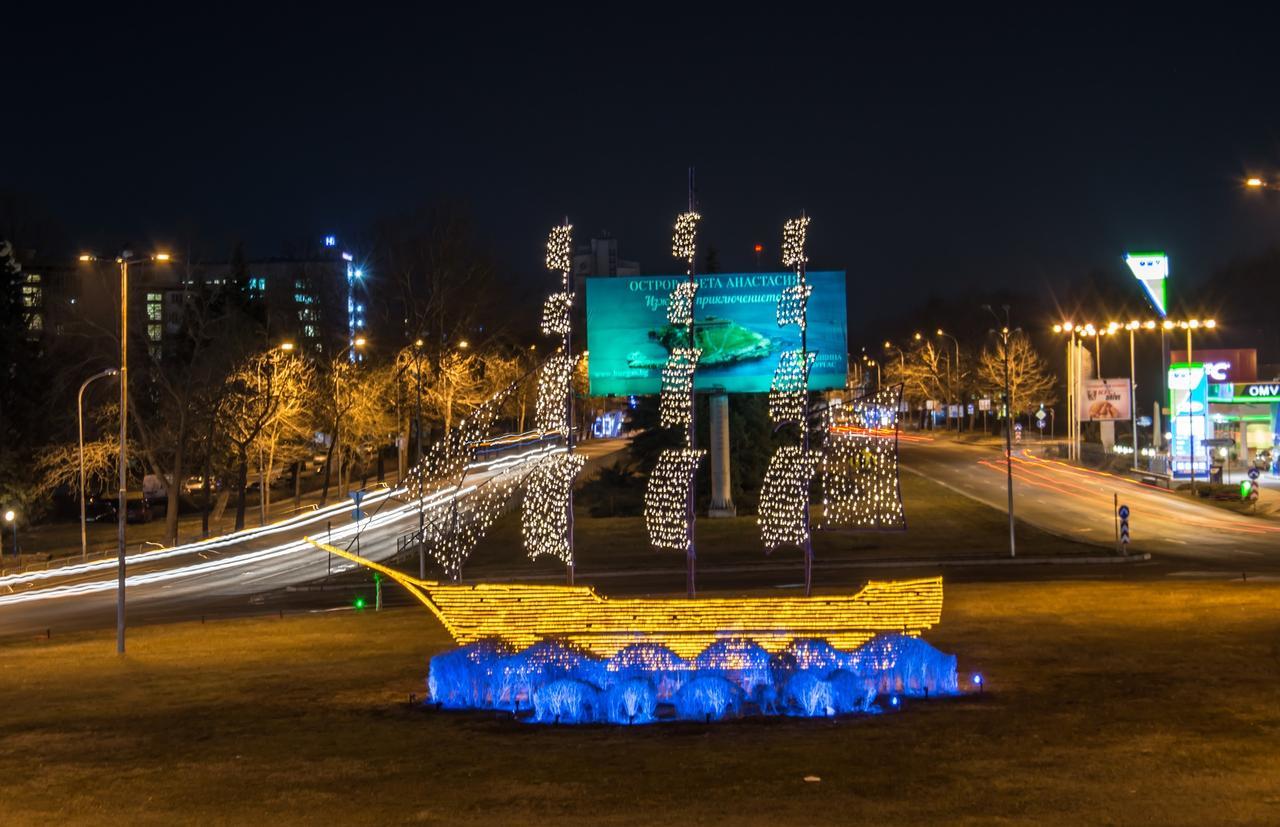 Batak Studio Burgas City Exterior foto